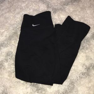 NIKE Dr-Fit Cropped Leggings